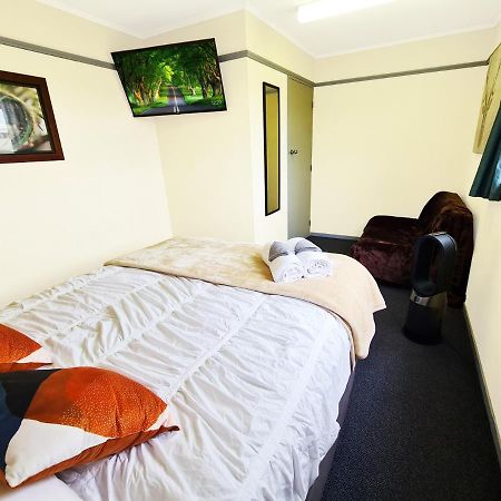 Rarakau Lodge Tuatapere Eksteriør billede
